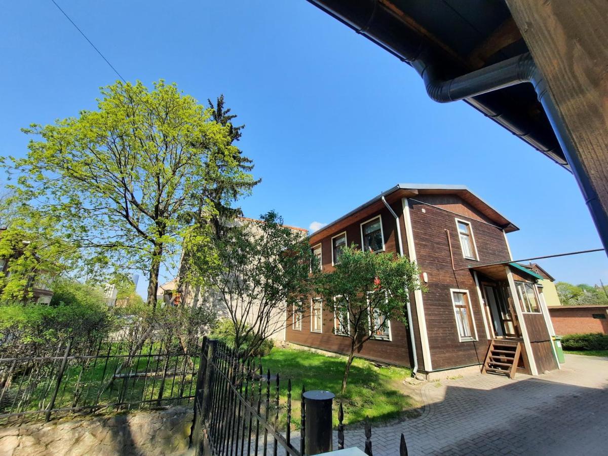 Wooden House Near City Center Riga Exterior foto